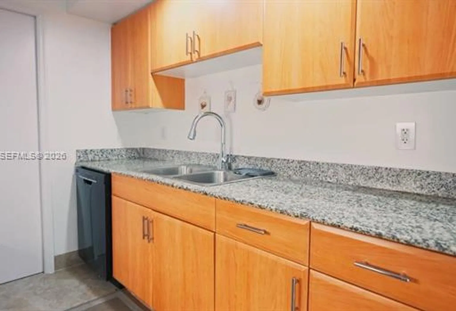 6917 Collins Avenue Cu — Photo 1