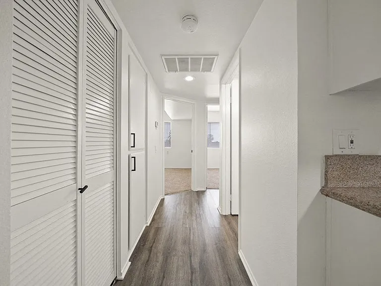 730 Pine Ave. — Photo 8