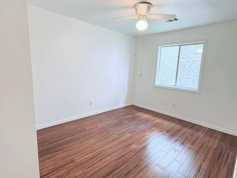 1660 Prescott Cir — Photo 22