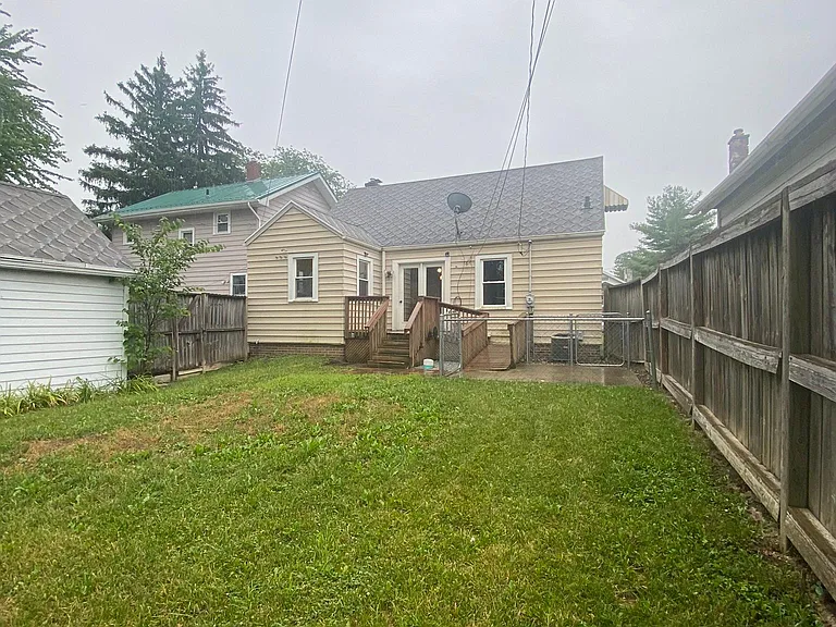 1416 Spring St — Photo 2