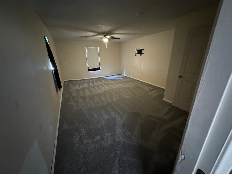 1912 Cypress Pl #B — Photo 9