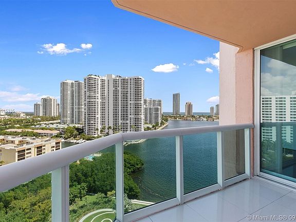 2nd image of 3370 NE 190th St APT 1502