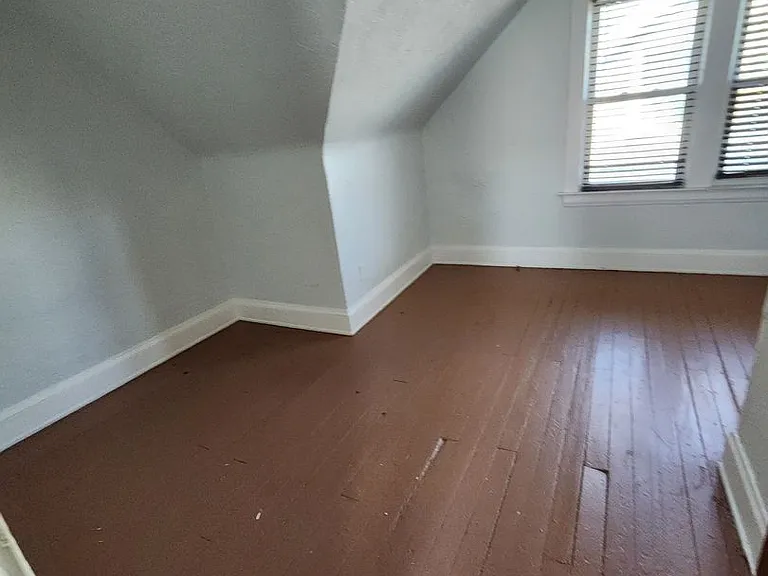 2664 Hampshire Rd — Photo 5