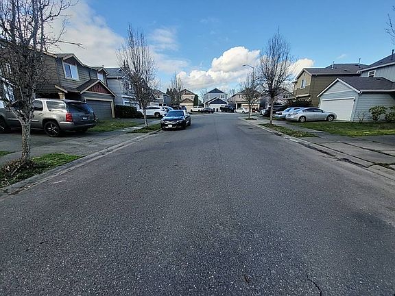 4th image of 3427 Destination Ave E