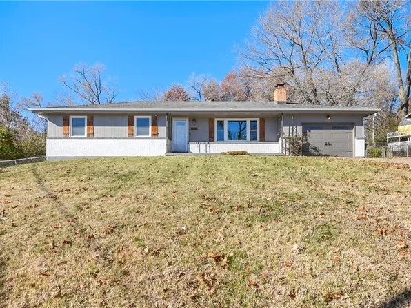 5612 NW Hutson Rd, Kansas City, MO 64151