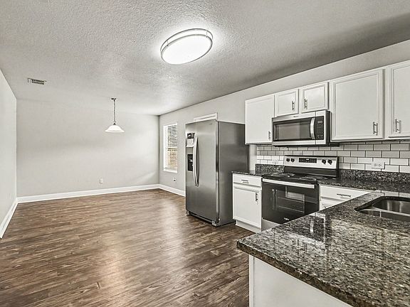 4th image of 4956 Water Ridge Ln