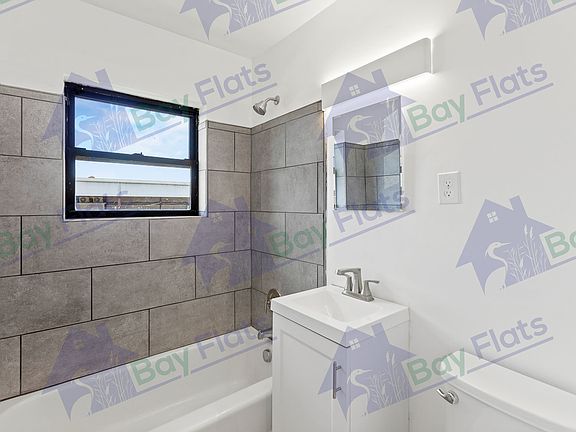 5th image of 22645 Washington St #5