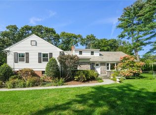 189 Mamaroneck Rd, Scarsdale, NY 10583