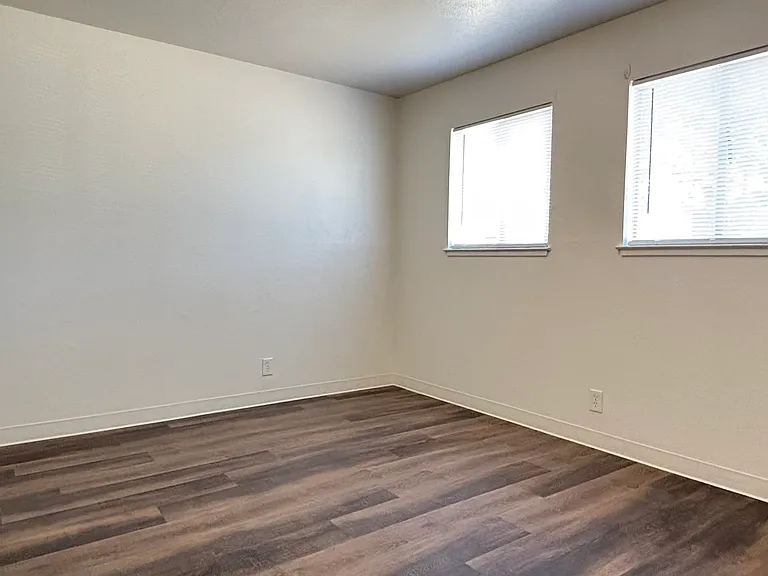 1310 W El Monte St #1310 — Photo 7