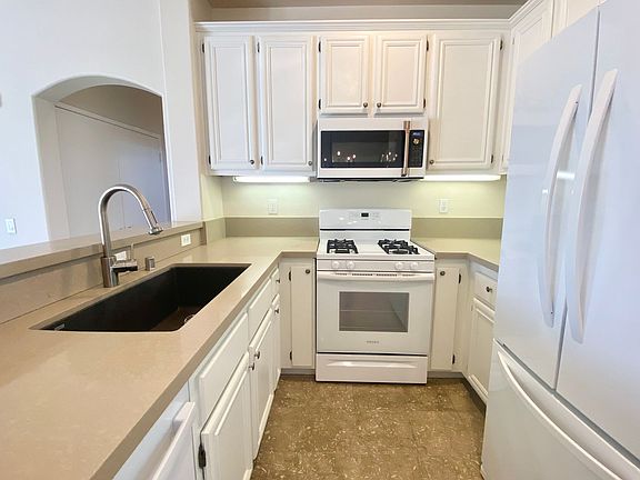 4th image of 2406 Kipana Ave