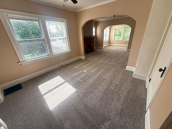 4th image of 3825 Wayne Ave APT 4