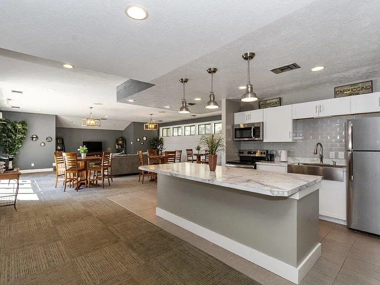 Parkside at Castleton Square Apartments and Townhomes — Photo 15