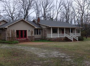 207 N Grover Ave, Mountain View, AR 72560