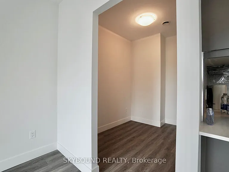 1000 Lackner Pl #411 — Photo 9