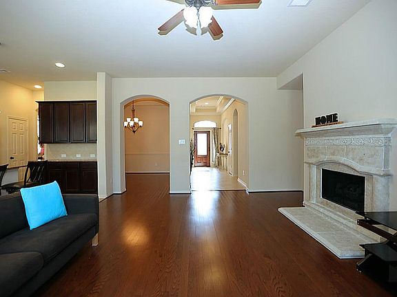 5th image of 4619 Autumn Pine Ln