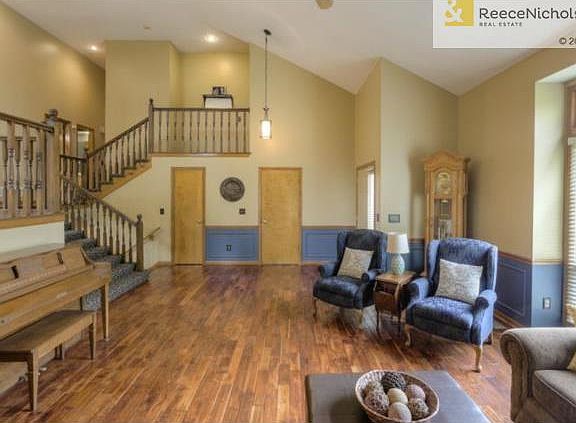 3rd image of 22609 W 50th St