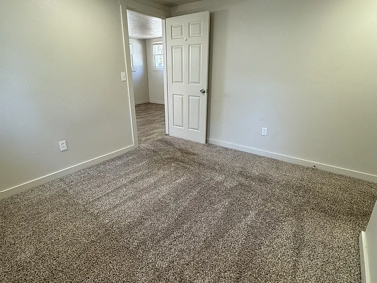 1285 E 4 N #1 — Photo 9