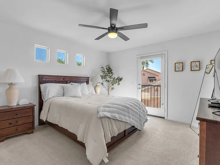 Rosewood Ln — Photo 22