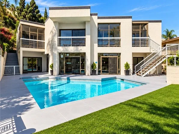3278 Dora Verdugo Dr, Glendale, CA 91208
