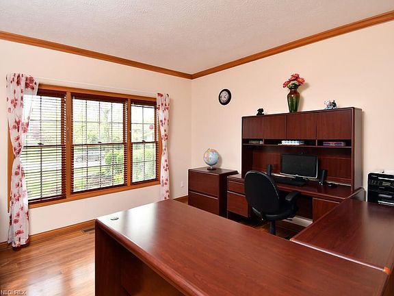 3rd image of 16346 Falmouth Dr