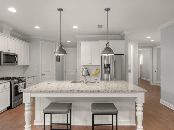 129 Leap Year Ln, Freeport, FL 32439