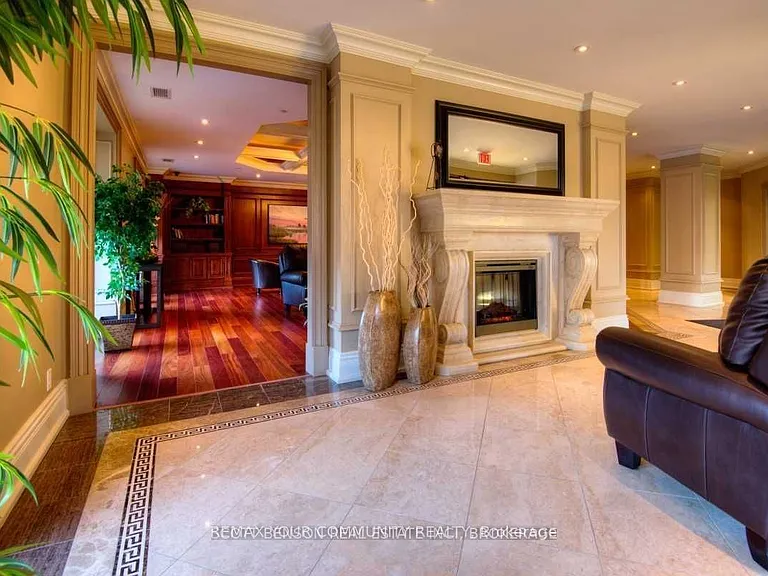 223 Erb St W #106 — Photo 22
