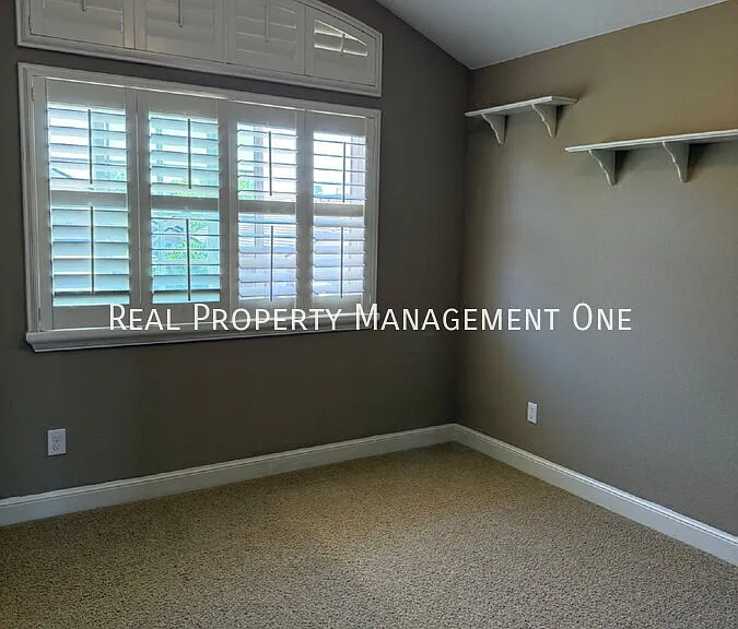 3010 Boardwalk St — Photo 27