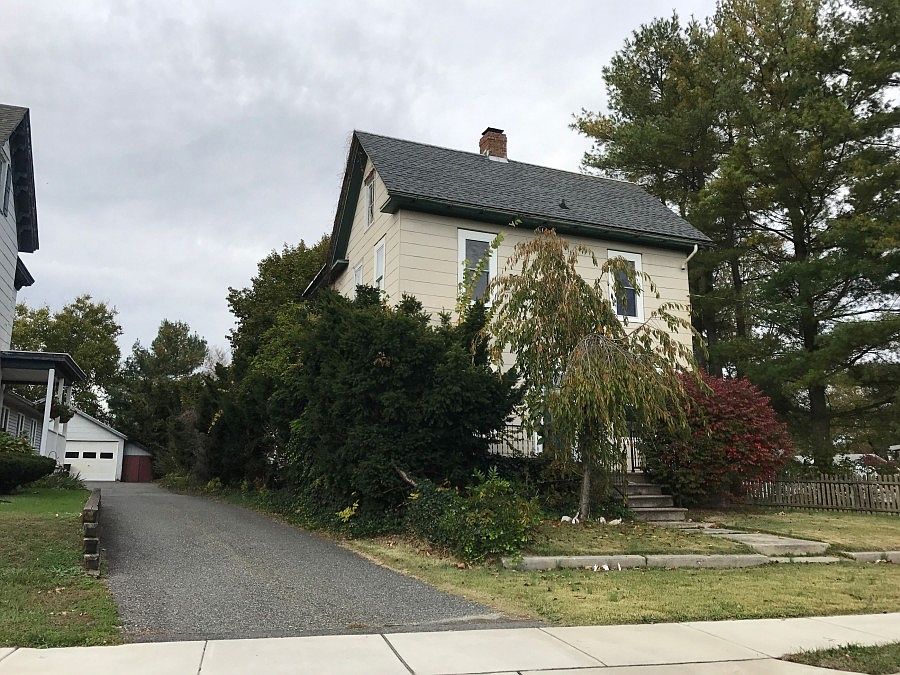 2nd image of 223 Center St
