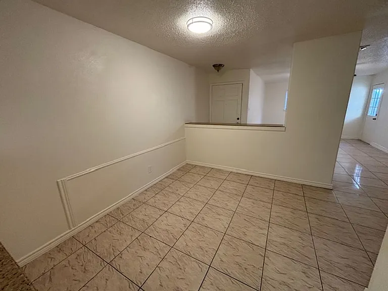 762 E Pecan St — Photo 6