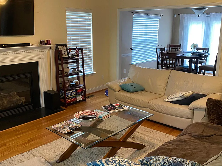 4330 Jean Ave — Photo 5