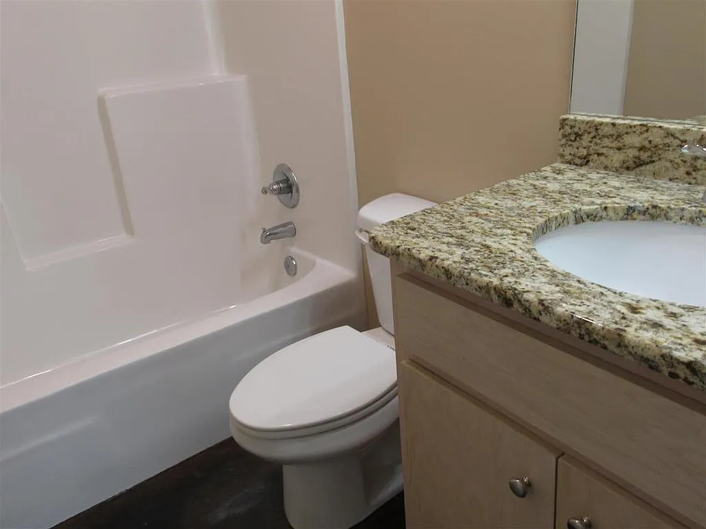 2 bed, 2.0 bath, $1,300 — Photo 2
