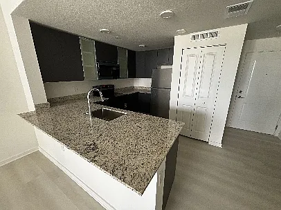 1 bed, 750 sqft, $1,350 — Photo 1