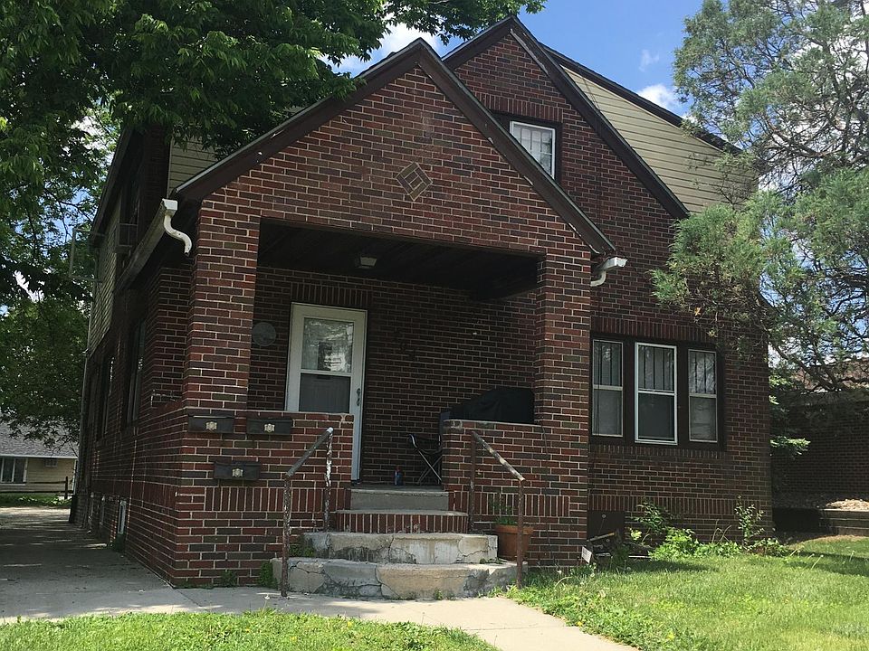 1st image of 704 1st Ave S APT 2