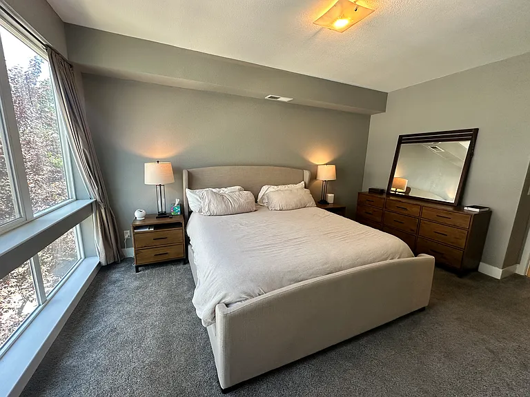 375 Pine St — Photo 14