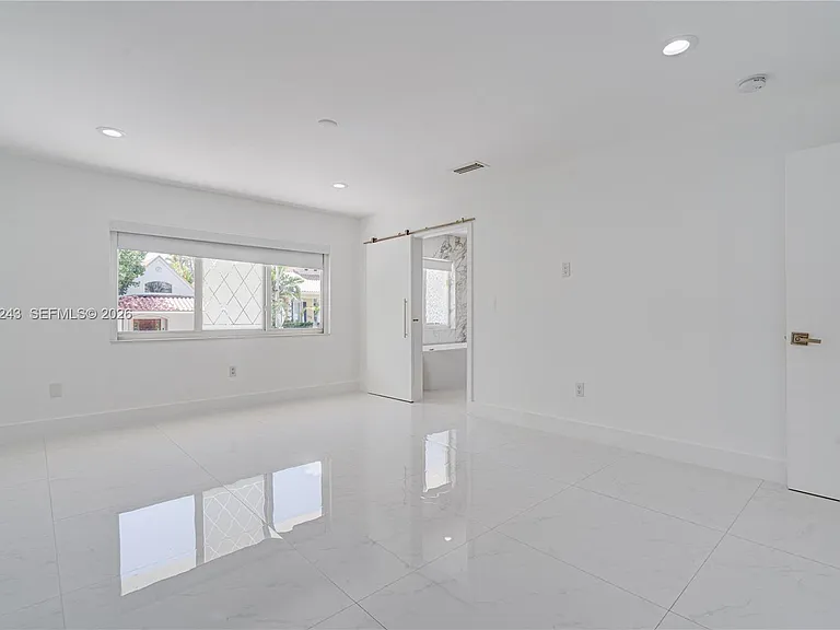773 Woodcrest Rd — Photo 31