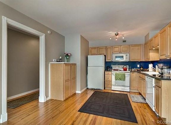 4th image of 925 E 8th Ave APT 335