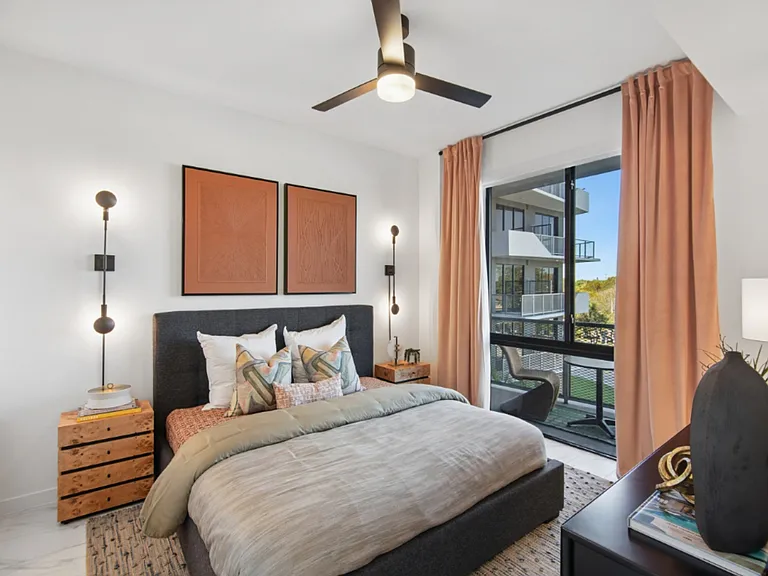 Aura North Miami Beach — Photo 13