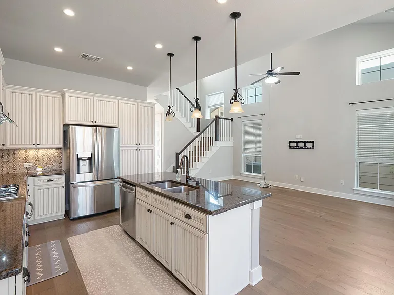 913 Cannoneer Ln — Photo 9