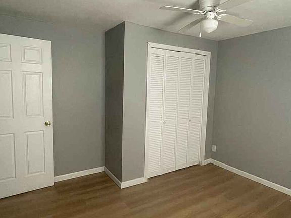 2nd image of 826 N Saunders Ave