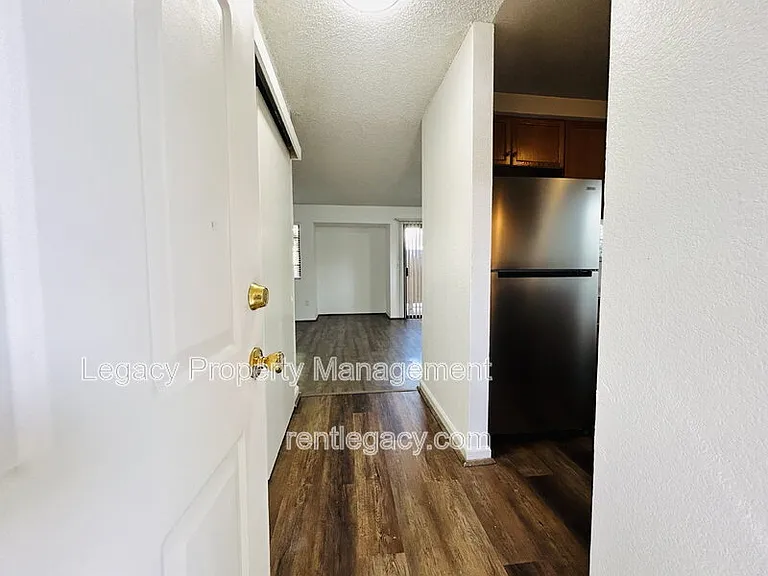 7445 Auburn Oaks Ct #K — Photo 6