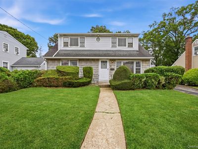 659 Diellen Lane, Elmont, NY, 11003