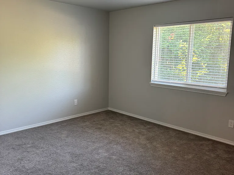 927 E Spruce Ave — Photo 10