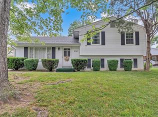 2747 Embassy Dr, Roanoke, VA 24019