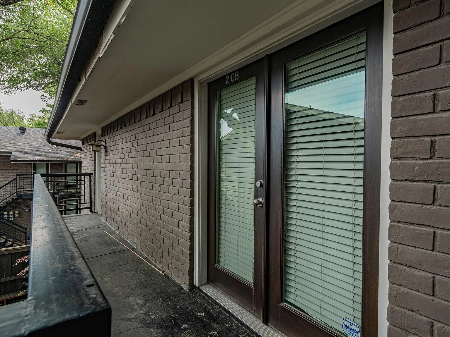 2 bed, 1.5 bath, 1058 sqft, $1,650 — Photo 4