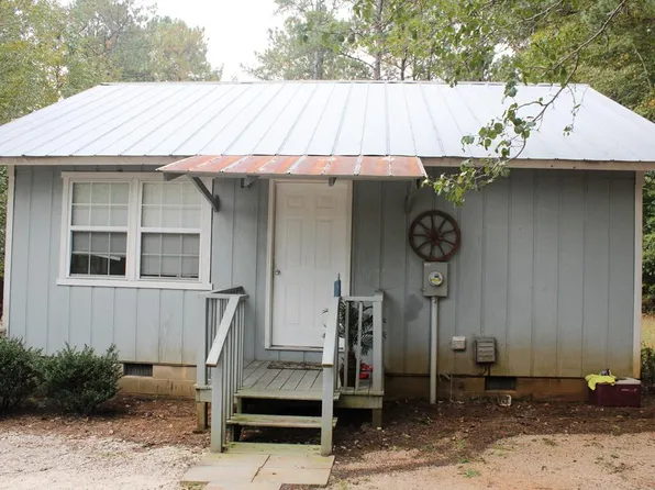 183 Bay St, West Point, GA 31833