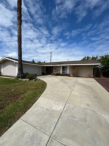 1727 Loma Dr Photo 1