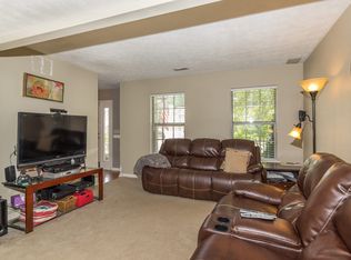 12525 Trophy Dr, Fishers, IN