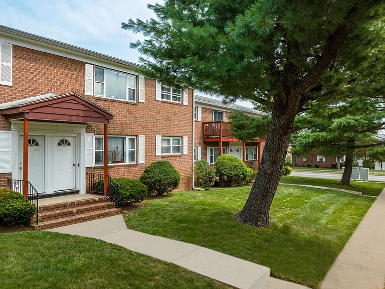 Douglass Gardens Apartments — Photo 13