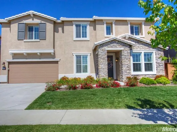 208 Plowman Ct, Roseville, CA 95747