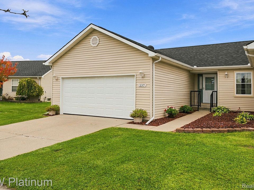 237 Quail Dr, photo 2